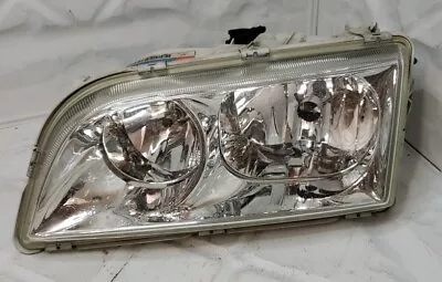 2000-2004 Volvo S40 V40 Driver Left  Side Halogen Headlight Combo OEM AB155 • $119