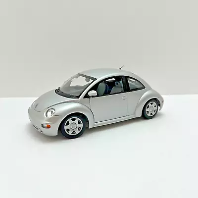 Volkswagen 1999 Beetle Silver Gate Diecast Model 1/18 1:18 • $35