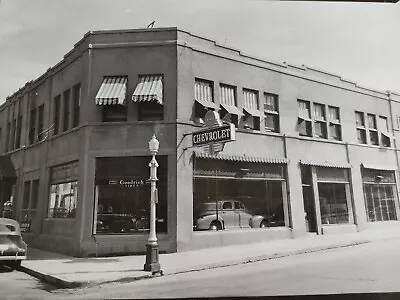 1930's Photo Street View Chevrolet Auto Dealership Showroom Cars Helena Montana • $18.95