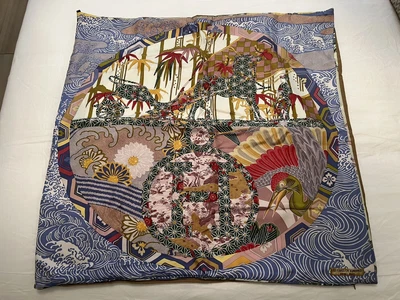 $299 • Buy HERMES Ex Libris En Kimonos Scarf Pillow Cover 90cm (Insert Not Included)