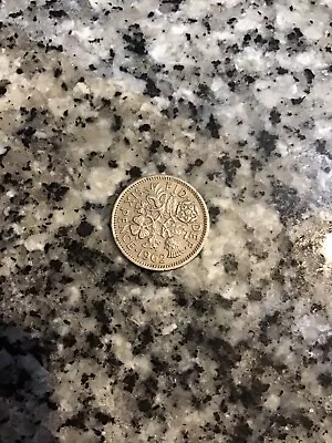 Collectable 1962 Silver Coin - Sixpence - Elizabeth Ll • £1.50