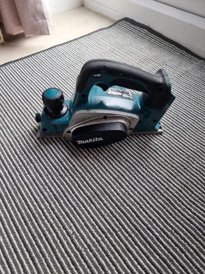 £33 • Buy Makita 18v LXT 82mm Cordless Planer Model BKP180. Unit Only. Spares Or Repair 
