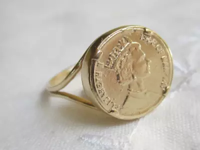 Queen Elizabeth's Coin Shape Unisex Charm Custom Ring 14k Yellow Gold Plated • $194.87