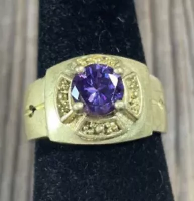 Vintage Ring Maltese CROSS Gold Tone Purple Glass Stone CZ ? Size 7 • $15.60