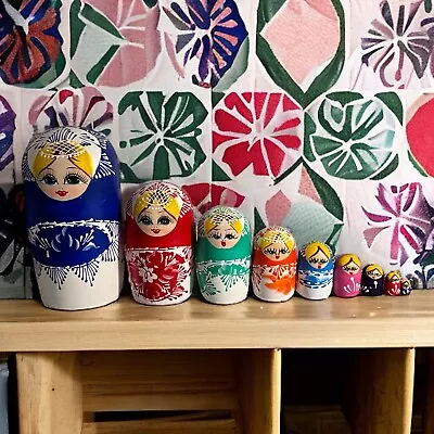 9 Piece Russian Nesting Doll Matryoshka Wooden Handpainted  • £17.90