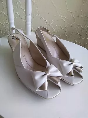 Van Dal 'Samar' Cream And Gold Sling Back Wedge Heels Size 3 Brand New In Box  • £15