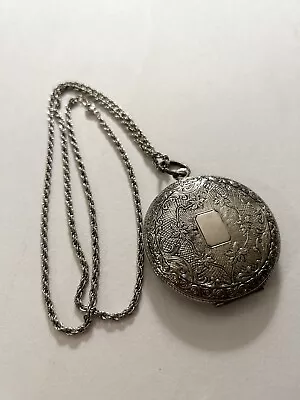 Vintage Large Embossed Silver Tone Locket Pendant Necklace • $24.99