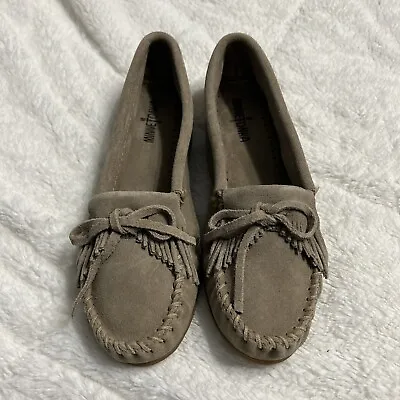 Minnetonka Moccasins Women's 9.5 Gray Soft Leather Fringe Tie Shoes Rubber Sole • $30