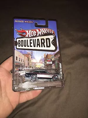 Hot Wheels Boulevard Underdogs Custom V-8 Vega W/Real Riders • $19.95