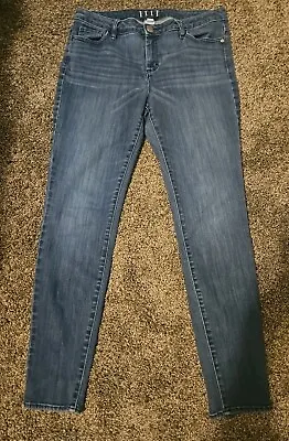 Elle Straight Leg Jeans Size 10 • $0.99