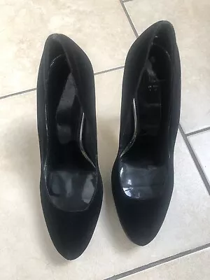 Womens Holly Willloughby Black Heel Suede Shoes (size 7/40) • £6