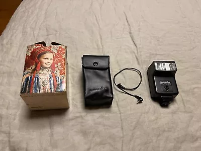 Minolta Auto 25 Shoe Mount Camera Flash Unit With Synch Cord Case /japan • $35.99