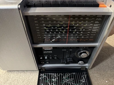 $225 • Buy Lloyd’s Solid State Shortwave Receiver 10 Band AM/FM/LW/SW World Radio 9N24B-37A