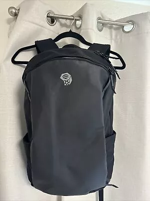Mountain Hardware Folsom 20 Backpack Black • $75