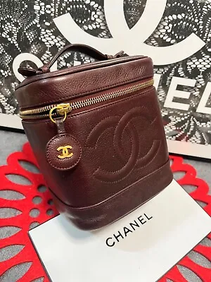 $630 • Buy CHANEL CC Logo Vanity Hand Bag Caviar Bordeaux Leather Gold France Vintage 399