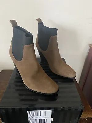 Light Tan Victoria's Secret  Womens Suede Bootie Ankle Boots Shoes  Size 9 • $22