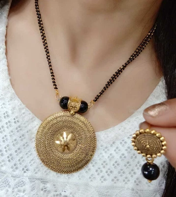 $32.70 • Buy Gold Plated Indian Traditional Mangalsutra Earrings Pendant Set Ethnic Jewelry