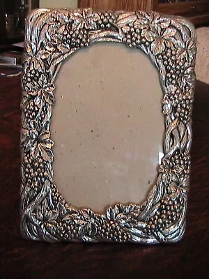 Vintage 1990 Arthur Court Photo Picture Frame - Grapes & Vines - 8  X 5 7/8  • $19.95