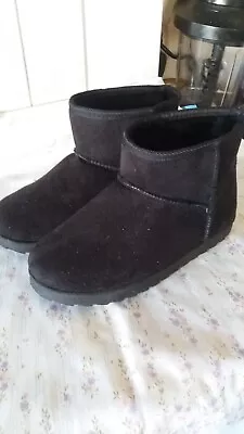 M &S Womens Size 6 Black Faux Fur Lined Slippers Boots Style VGC • £2.49