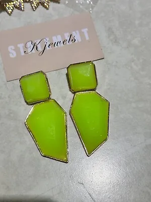 New  Massive 3’’ Faceted Green Gold Lucite Resin Cubist Statement Earrings • £12.48