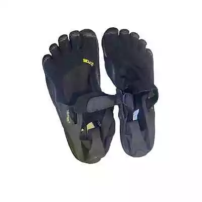 Vibram Five Finger Shoes Size 37 • $18