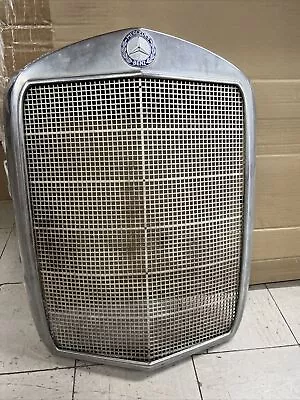 $579.99 • Buy MERCEDES 220S/Se Coupe & Cabriolet 127  Grille Assembly  Ponton Grill Classic