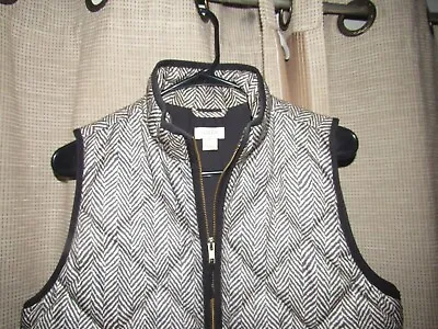 J CREW Womens Small Puffer Vest Pockets Zip Front Black Ivory Herringbone • $15.99