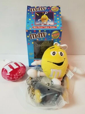 $5 • Buy Radio Shack Yellow M&M Mini Battery Operated FM Radio With Headphones & Ornament