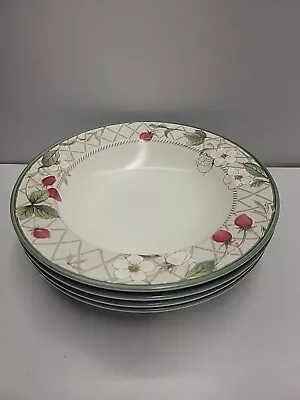 Set Of 4! MIKASA INTAGLIO STRAWBERRY FAIR CAC55 SOUP BOWLS 9.25”  • $32