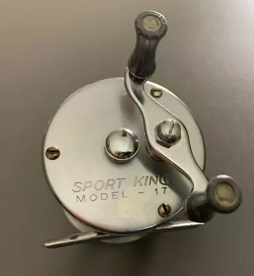 Vintage Ward's Sport King Model -17  Baitcasting Reel.  VG++  #1986 • $12.57