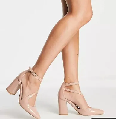 London Rebel Pointed Block Heel Shoes In Beige • £39