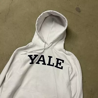 Yale University Russell Style Hoodie Sweatshirt Size Medium • $33.99