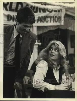 1982 Press Photo Lisa Whelchel & Dan Frischman On  The Facts Of Life  TV Series • $24.88