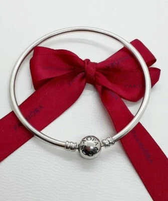 $49.50 • Buy NEAR NEW! GENUINE PANDORA SILVER MOMENTS SIGNATURE LOGO BANGLE  590713 19cm ..