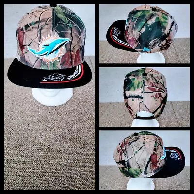 Miami Dolphins Nfl Football Snapback Hat. • $25