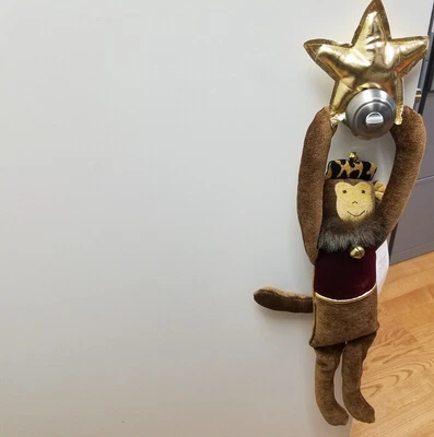 $29.70 • Buy RARE Woof & Poof Christmas Winter Monkey With Star Jingle Bell Door Hanger 2010