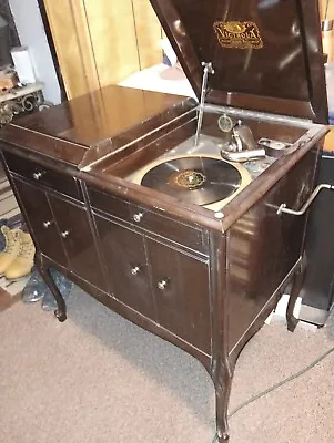 1925 VICTROLA  Record Player • $3500