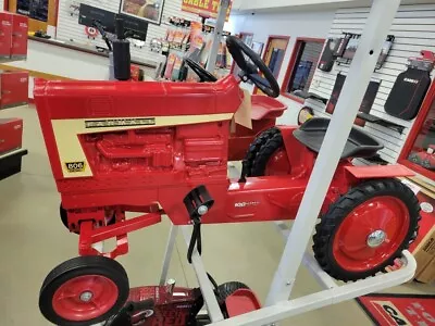 Farmall 806 Diesel Wide Front Pedal Tractor NIB! 100 Years Of Farmall! • $399.99