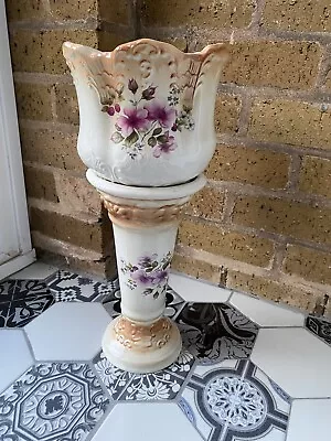 Small Jardiniere Plant Stand • £10