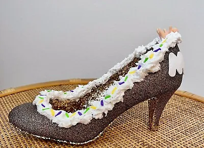 Krewe Of Muses Mardi Gras New Orleans Shoe King Cake 2024 • $80