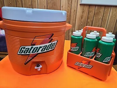 Gatorade 7 Gallon Water Cooler Rubbermaid And 6 Bottles In Carrier • $130
