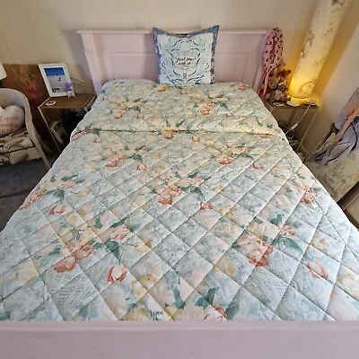 XL HUGE Super King Sized Thick Quilted Bedspread Vintage Floral Fabric Tulips • £29.99