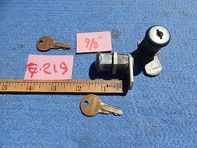 Seeburg M100A M100B M100BL 9/8 Inch Illinois Locks - One Pair With 2 G-219 Keys • $45