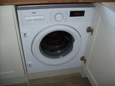 £70 • Buy LOGIK LIW814W15 Washing Machine