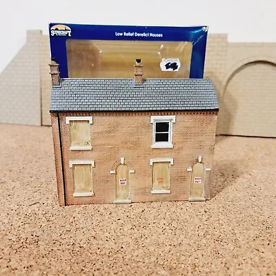 Bachmann Scenecraft 44-255  Low Relief  Derelict Houses    Free Post • $67.06