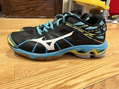 MIZUNO Wave Lightning Women's Sz 7 Black Volleyball Shoes Sneakers PYV-1115 EUC • $39.95