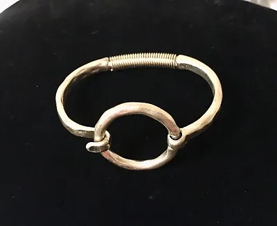 Vintage Hammered Circle Bangle Modern Bracelet Gold Tone  • $19.97