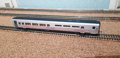 Hornby R4542 East Coast Mk4 Buffet Car Coach '10304' - OO Gauge • £45