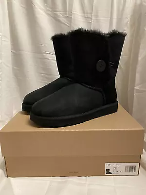 UGG Bailey Button II Boots- Size 7 • $120.99