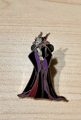 Maleficent Standing With Staff Sleeping Beauty Disney Pin • $14.99